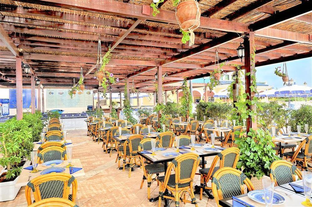 Sheraton Club Des Pins Resort Nhà hàng bức ảnh